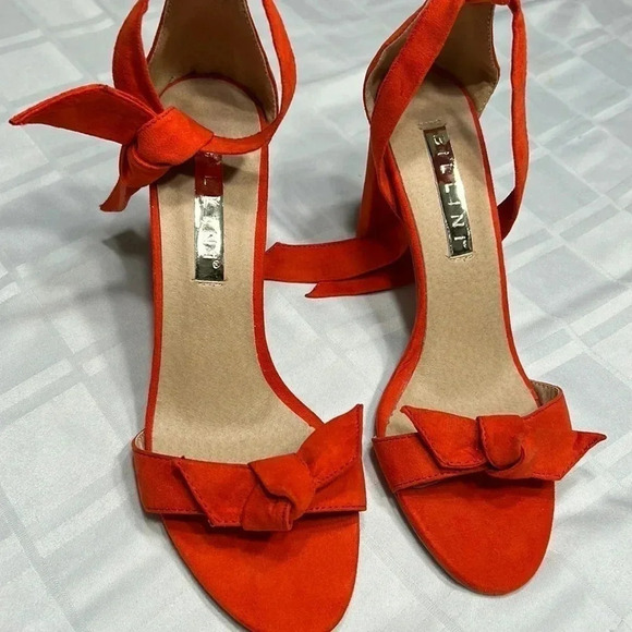 BILLINI Red high ,chunky heel suede shoes with bow  & ankle wrap adjustable ties - Picture 4 of 14